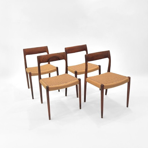 4 x Chaises Niels Moller n°77 en bois de rose