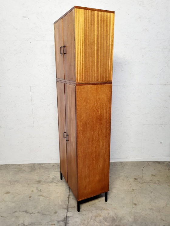Image 1 of 2-delige (losse delen) vintage hoge opbergkast – 1960s – Echt houtfineer