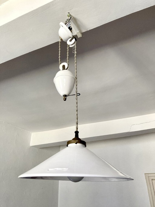 Weiße, glasierte Keramik-Pendelleuchte mit verstellbarer Höhe von The French House