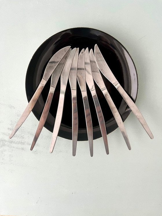 Image 1 of Juego de cubiertos finlandeses de mediados de siglo, estilo años 60/70, incluye cuchillos, cucharas y tenedores, 8 piezas.