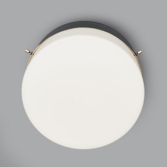 Image 1 of Plafonnier en verre blanc opale, années 1950