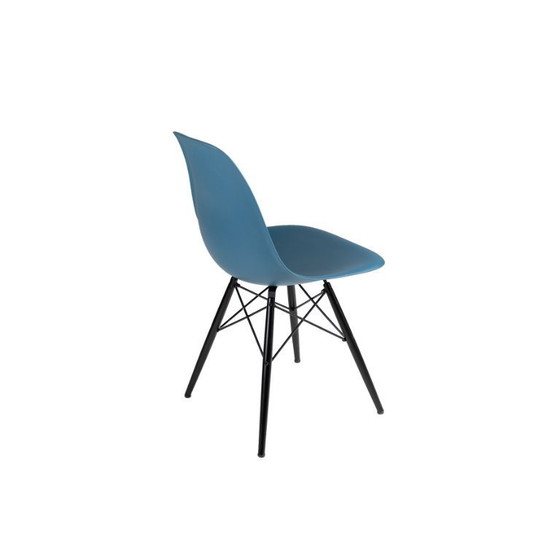 Image 1 of 38x Vitra Eames Plastic Side Chair, maple black/sea blue