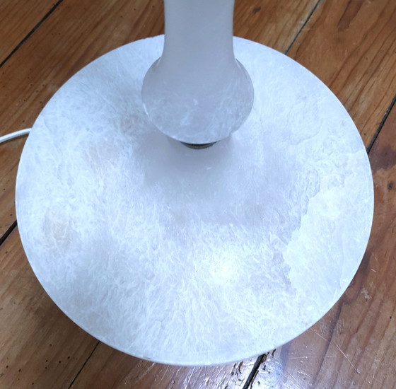 Image 1 of Alabaster-Stehleuchte und Metall-Radkappen 70er Jahre