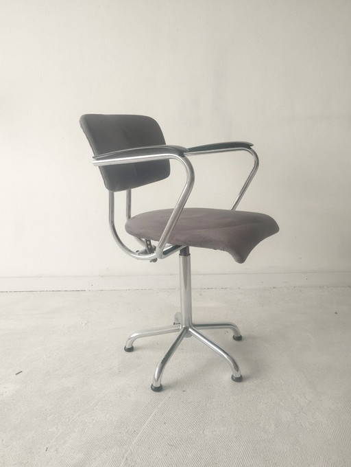 Toon de Wit draaibare en verstelbare bureaustoel