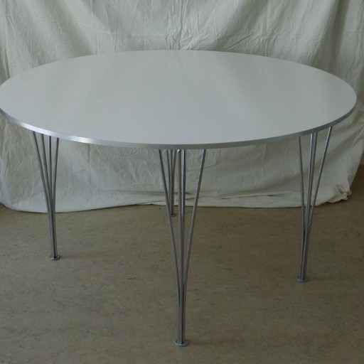 Fritz Hansen, B425, round table Ø 120 cm, steel span legs