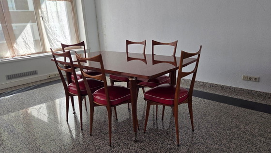 Image 1 of Buffet large et table de salle à manger extensible assortis, de style Mid-Century.