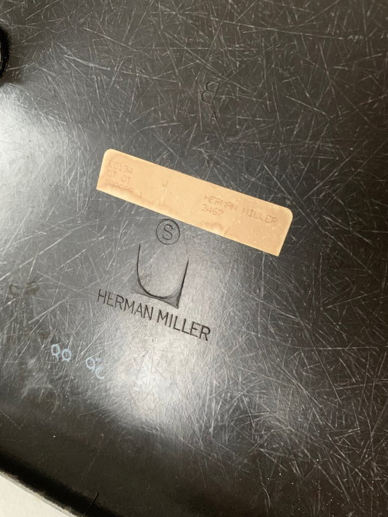 Image 1 of Eames fiberglass shell with H-base base