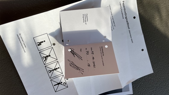 Image 1 of Taburete fino como el papel Lennart Lauren