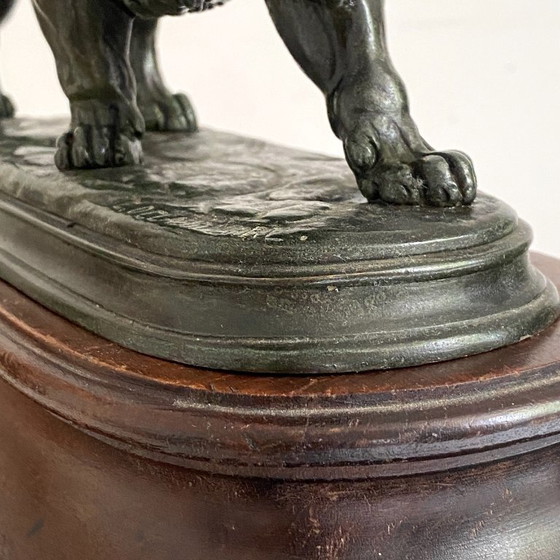 Image 1 of Scultura in bronzo di un leone che cammina, di Édouard Paul DELABRIERRE (1829-1912)
