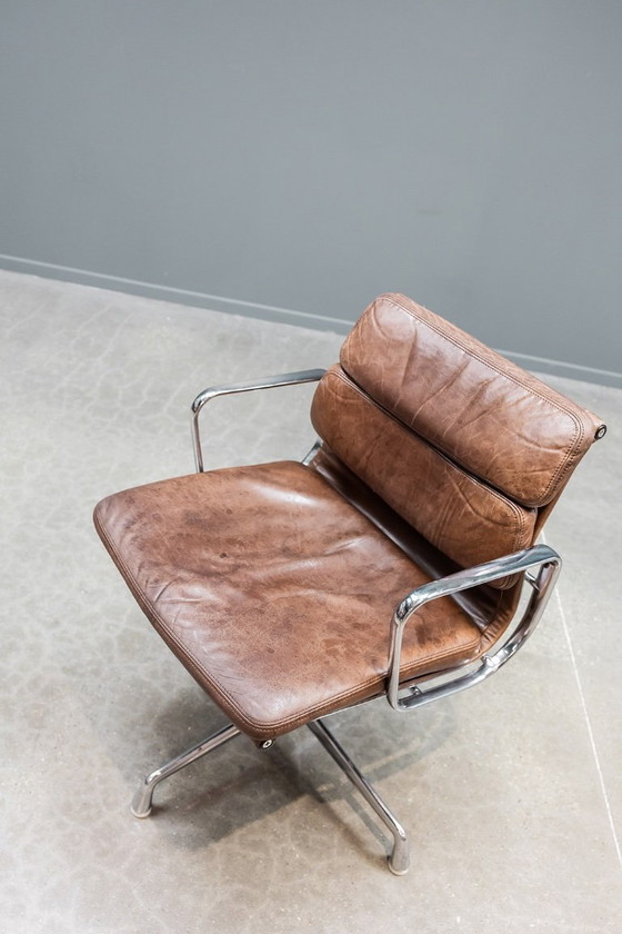 Image 1 of Eames EA208 softpad meeting chair