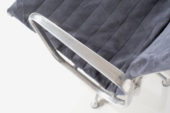 Image 1 of Conjunto de sillones "EA 103" diseñados por Charles Ray Eames para ICF USA, 1969.