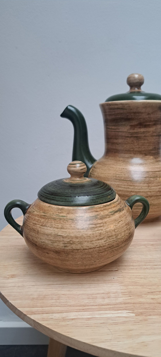 Image 1 of St. Clément France – 3‑delige vintage keramiek set – koffiepot, suikerpot & melkkan – houtnerf glazuur – mid‑century