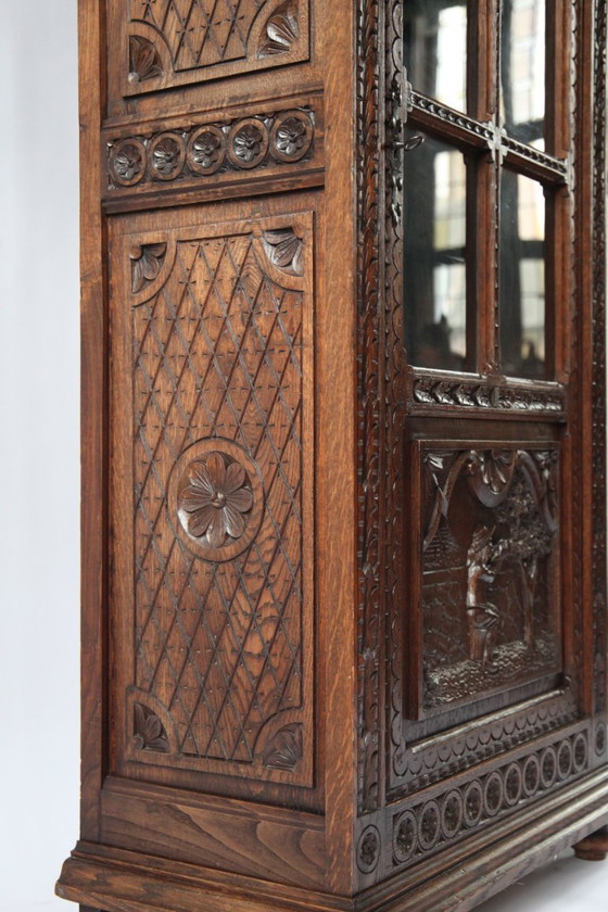 Image 1 of Antiker Vitrinenschrank aus bretonischem Kastanienholz, Frankreich, um 1880–1890