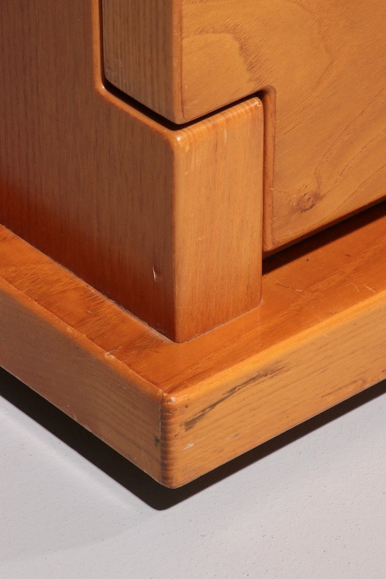 Image 1 of Italiaanse architectonische ladekast in essenhout