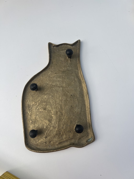 Image 1 of Salvamanteles de latón de mediados de siglo – Gato – Años 70