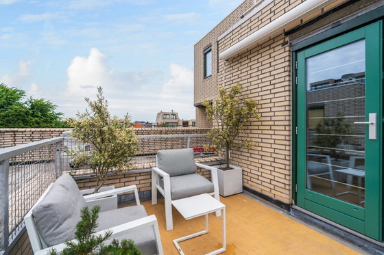 Image 1 of 2 weiße Aluminium-Gartenstühle