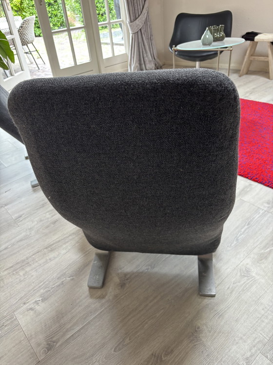 Image 1 of 2 Stoffsessel der Marke Artifirt