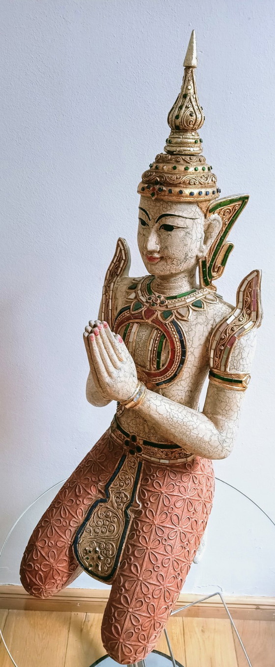 Image 1 of Beelden Set 2 knielende Tepannom tempel poortwachters aardetinten met goud handmatig gesneden 