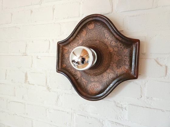 Image 1 of Keramieken aardewerken bruine vintage wandlamp, west germany fat lava stijl, keramische retro wandlamp, space age lamp