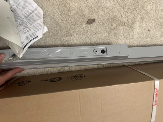 Image 1 of Artemide talo 120cm 2x nieuwe wandlamp