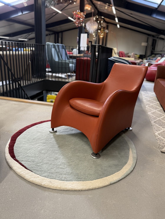 Image 1 of Modell Montis Loge Sessel Tomatenrot Leder anzeigen