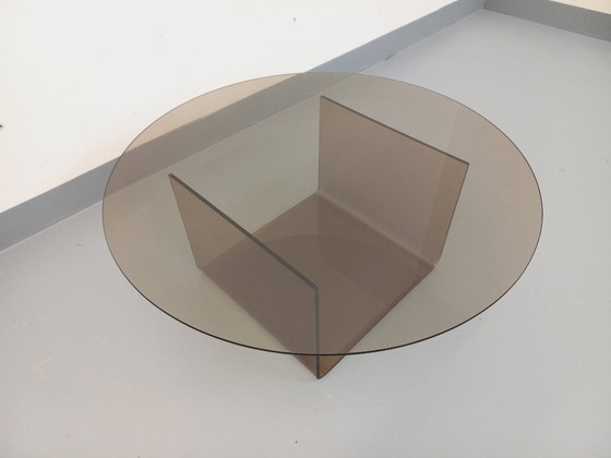 Image 1 of Vintage round coffee table in glass and plexiglass, Space Age style from the 1970s
