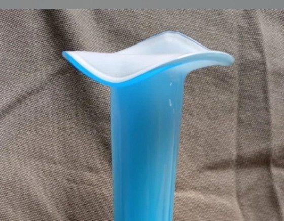 Vase Vintage Italien en Verre Opalin – Empoli (photo 5 of 5)