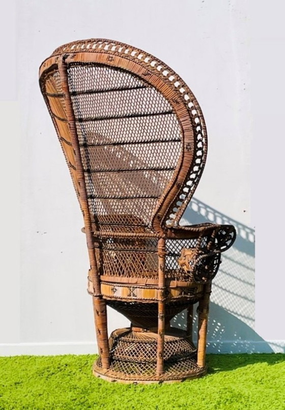 Image 1 of Fauteuil XL Peacock « Emmanuelle » en rotin. Vintage années 70.