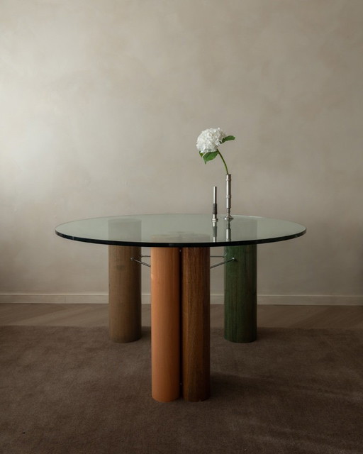 Mesa de comedor vintage Saporiti Italia con base de columna esmaltada, estilo posmoderno de los años 80