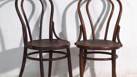 Pair of antique bentwood chairs in the Thonet style – Central Europe, circa 1900 – Dining chairs (photo 3 of 40)