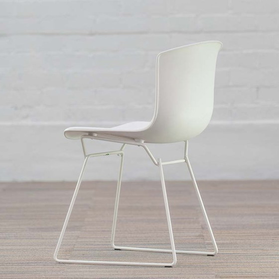 Image 1 of Knoll Plastic Side Chair Ontvangststoel