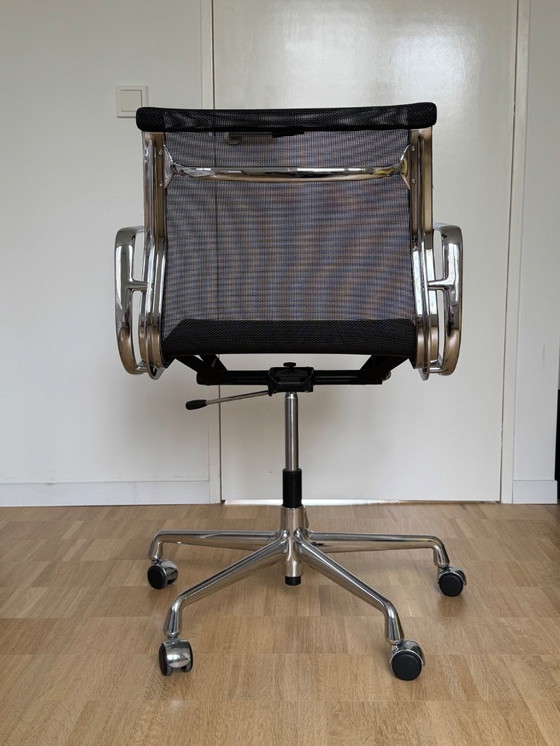 Image 1 of Vitra Eames EA 117 Swivel Chair in Black Netweave - Chrome