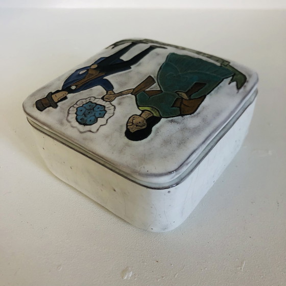 Image 1 of Dekselpot in Namur keramiek van Yvette Manoy