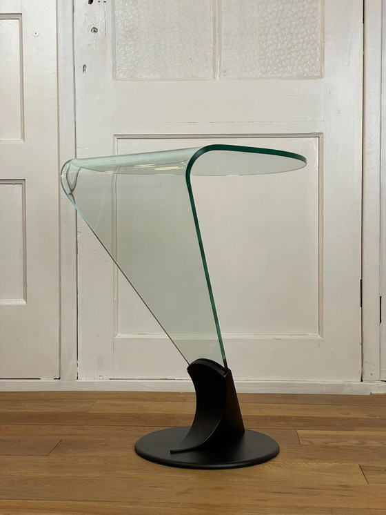 Image 1 of Table d'appoint Rimadesio – verre incurvé et métal noir mat