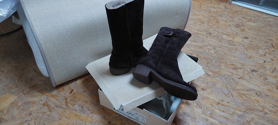 Image 1 of Vintage suede boots with lambskin