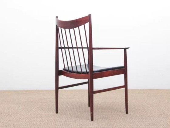 Image 1 of Een paar fauteuils en een bijzettafel, Deens, van palissanderhout en leer, ontworpen door Arne Vodder voor Sibast in 1960.