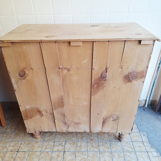 Image 1 of Cassettiera antica in legno / Credenza / Cassettiera / Cassettiera