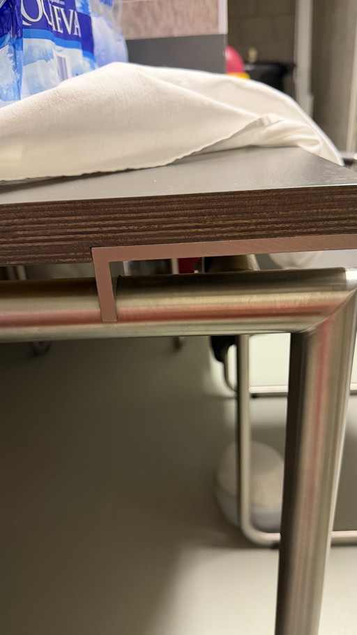 Eetkamertafel Hook met 4 Lunetten eetkamerstoelen