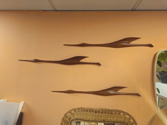 Image 1 of Set di 3 grandi uccelli da parete vintage in teak.
