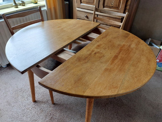 Vintage Handgemaakt Volledig Massief Houten Uitschuifbare Ronde Eettafel Jaren 50/60 Mid Century Modern Stijl (photo 3 of 10)