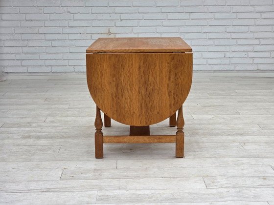 Image 1 of Años 70, mesa de centro danesa plegable, madera de roble, ratán, estado original.
