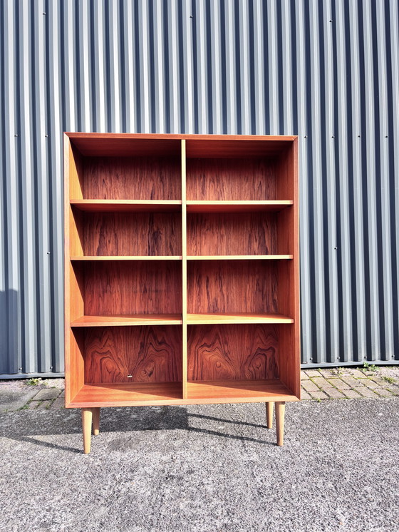 Image 1 of boekenkast vintage en teck