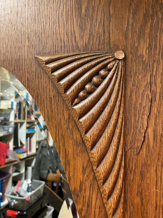 Image 1 of Armario antiguo con 3 puertas, cajones y espejo.