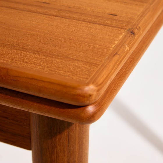 Image 1 of MK9798 Table de salle à manger en teck restaurée