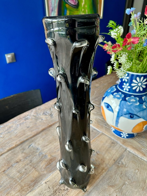 Design object vase in inky black with clear thorns, Glass (photo 4 of 5)