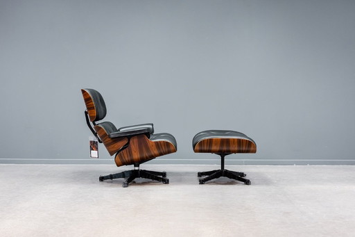 Eames loungestoel + voetenbank "jubileumeditie"