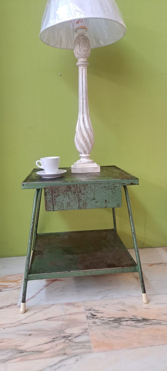 Industriële bijzettafel, Metaal, Groen (foto 2 van 7)