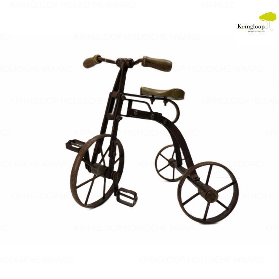 Image 1 of Deux tricycles jouets anciens