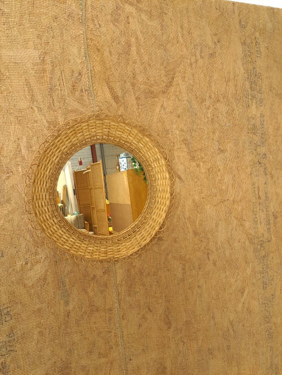 Image 1 of Grande specchio rotondo in rattan