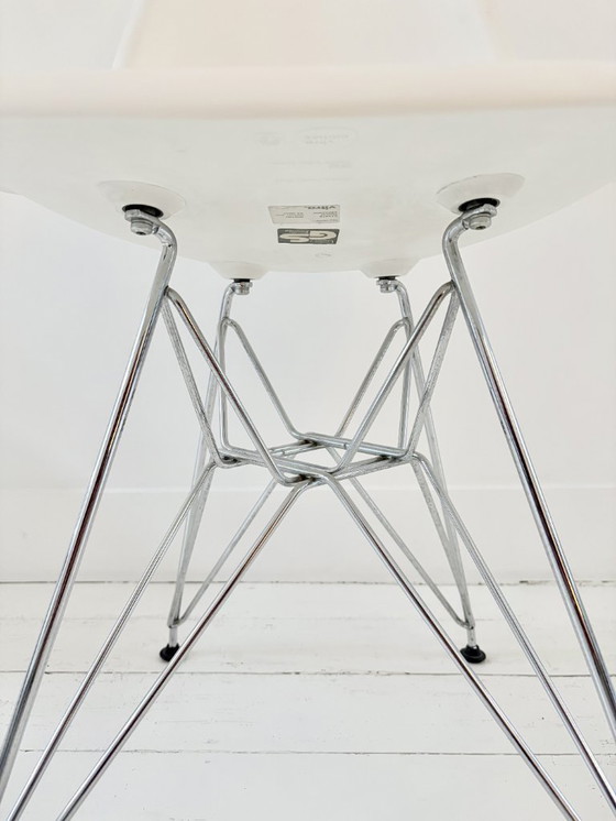 Image 1 of Chaise Vitra Eames DSR